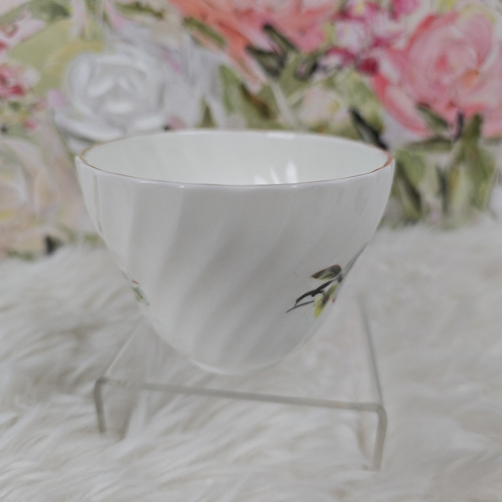 Crown Staffordshire Vintage 3 piece Cup, Saucer, and Dessert Plate - Picture 5 of 14